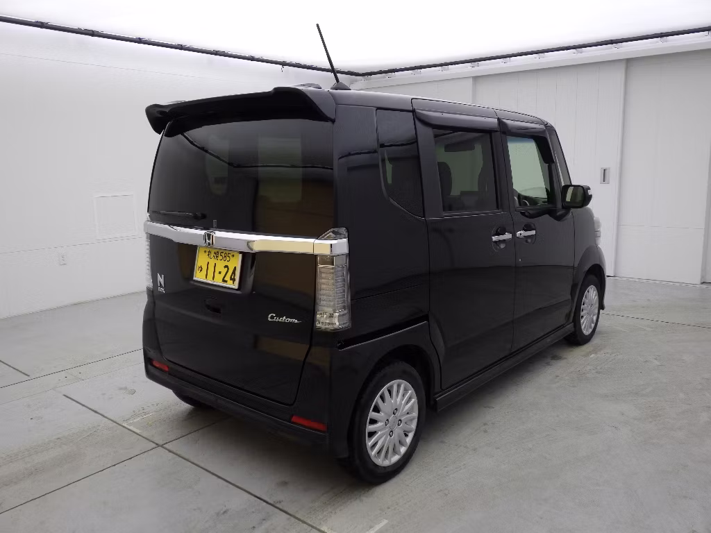 HONDA N-BOX