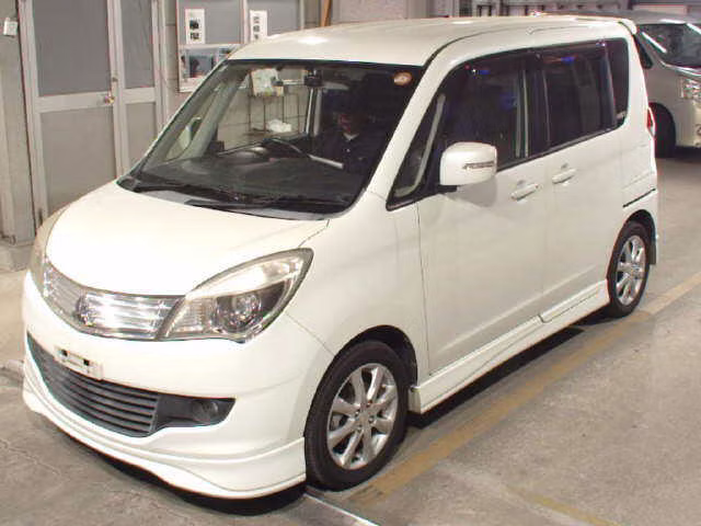 MITSUBISHI DELICA D:2