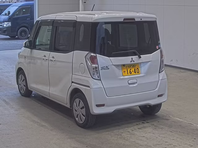 MITSUBISHI EK SPACE