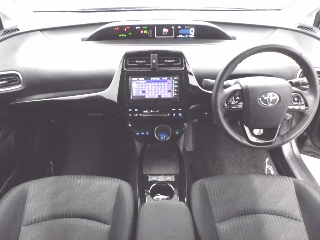 TOYOTA PRIUS PHV