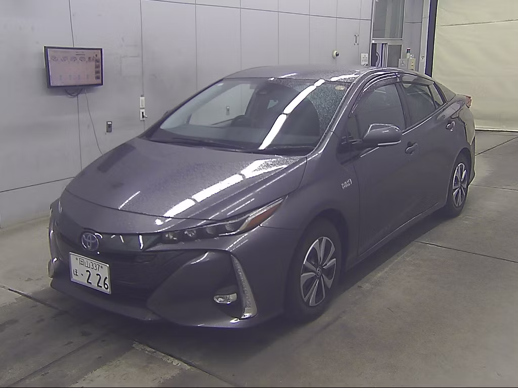TOYOTA PRIUS PHV
