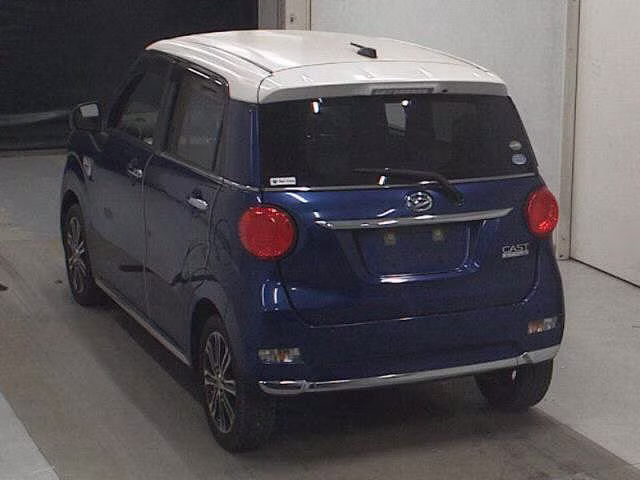 DAIHATSU CAST