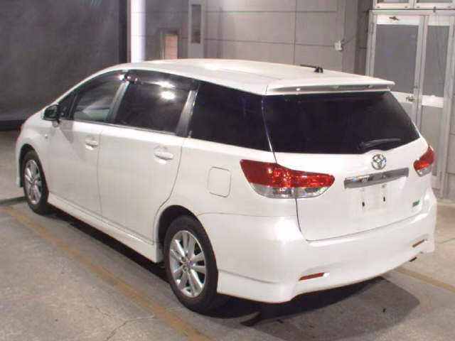 TOYOTA WISH