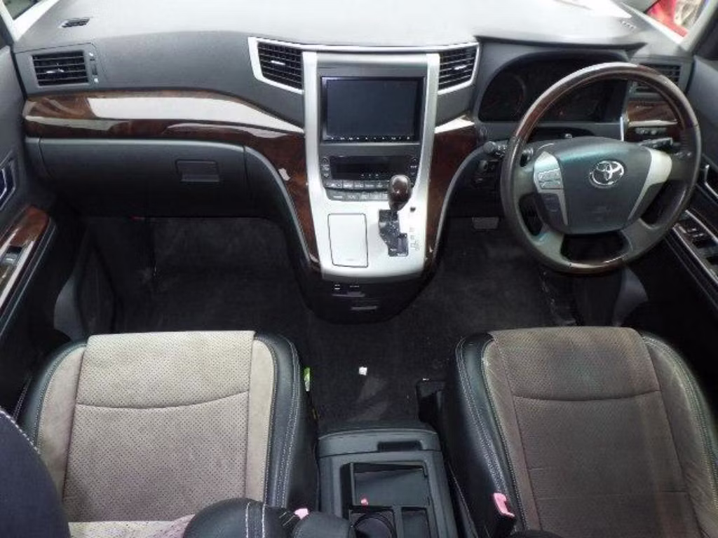 TOYOTA ALPHARD