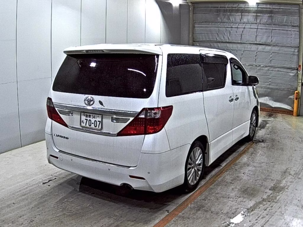 TOYOTA ALPHARD