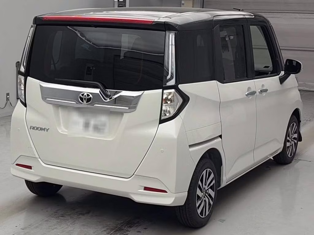 TOYOTA ROOMY