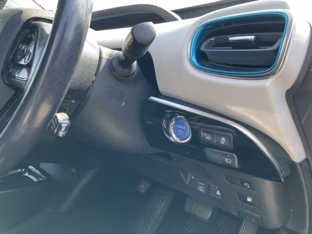 TOYOTA PRIUS PHV