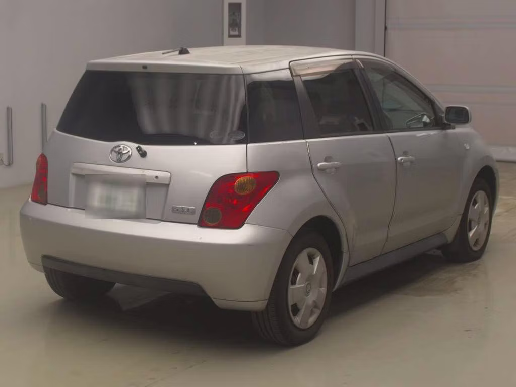 TOYOTA IST