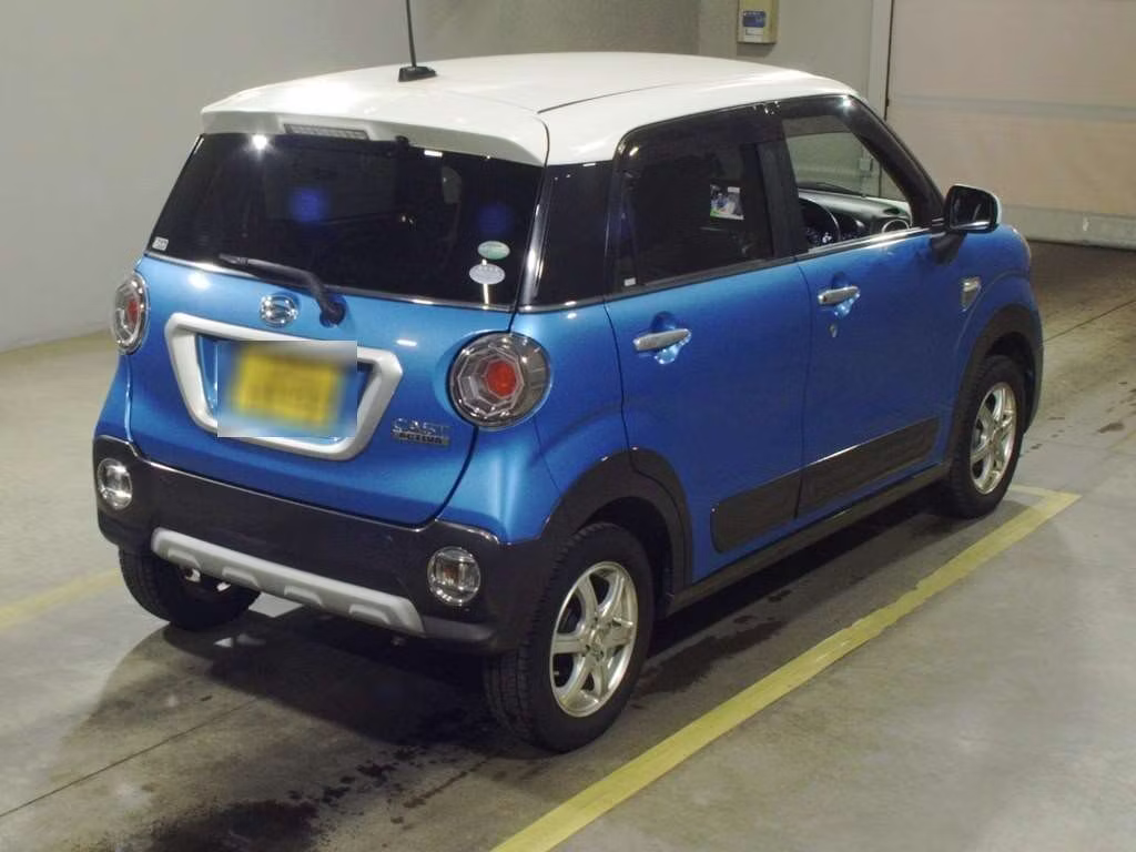 DAIHATSU CAST