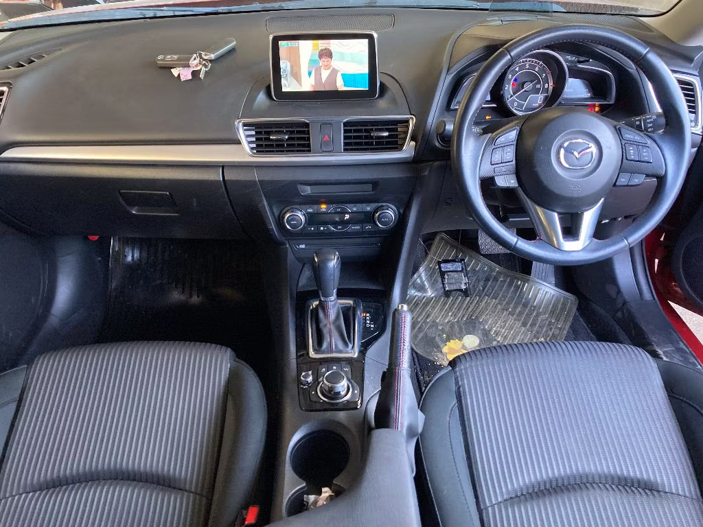 MAZDA AXELA