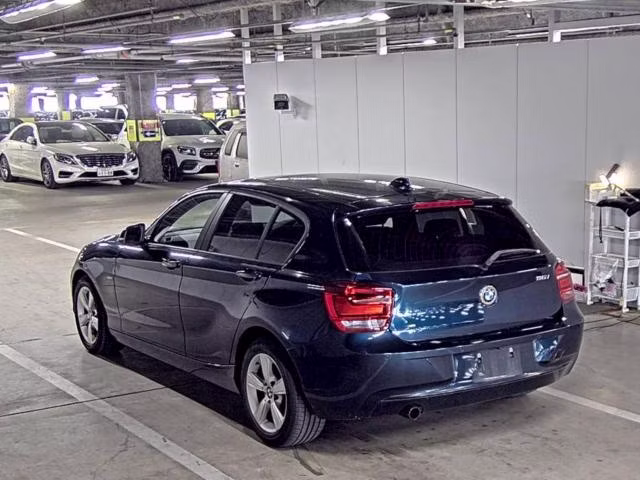 BMW 1-SERIES