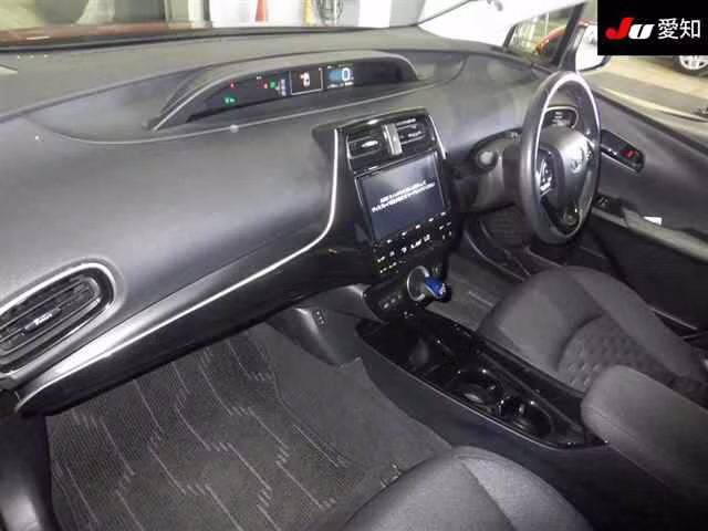 TOYOTA PRIUS PHV