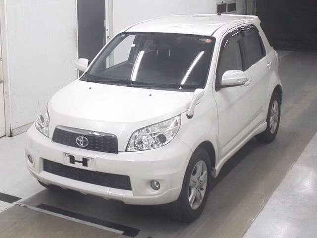 TOYOTA RUSH