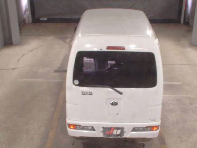 TOYOTA PIXIS VAN