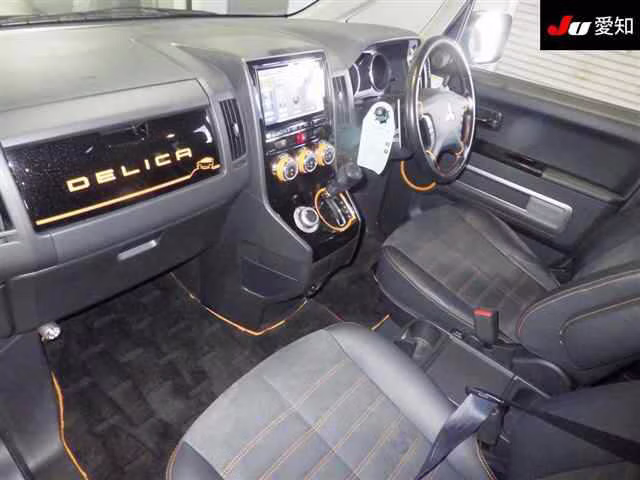 MITSUBISHI DELICA D:5