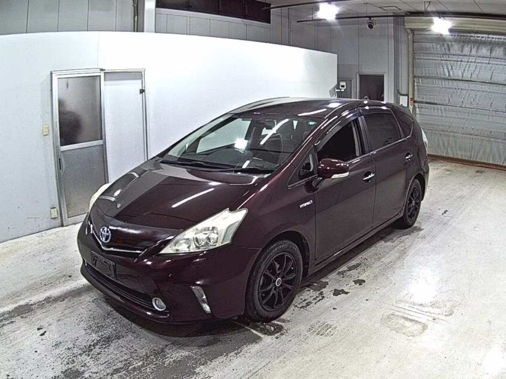 TOYOTA PRIUS ALPHA