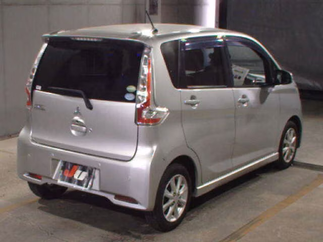 MITSUBISHI EK CUSTOM