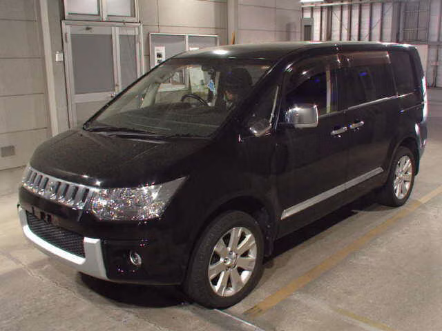 MITSUBISHI DELICA D:5