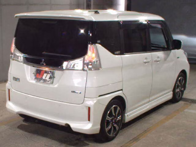 MITSUBISHI DELICA D:2