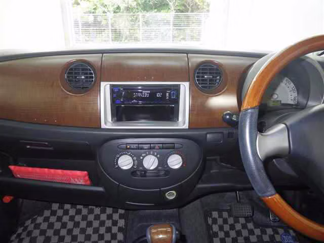 DAIHATSU MIRA GINO