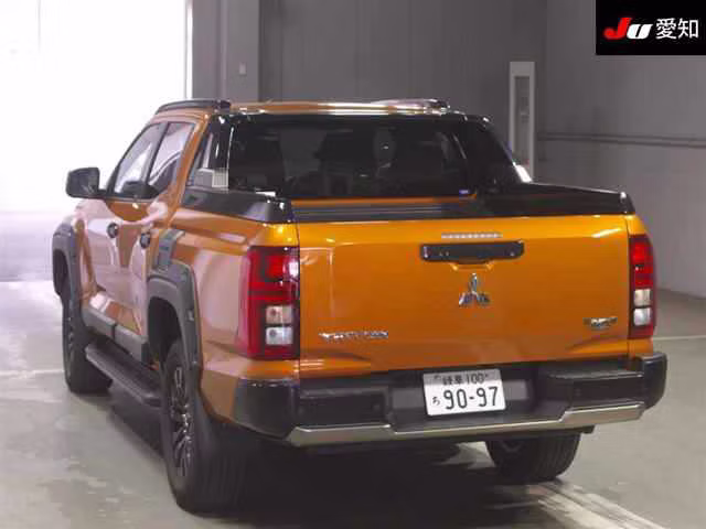 MITSUBISHI TRITON