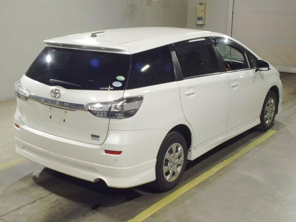 TOYOTA WISH