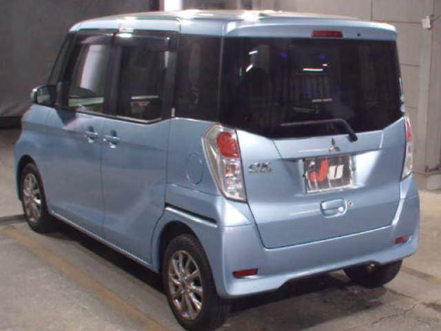 MITSUBISHI EK SPACE