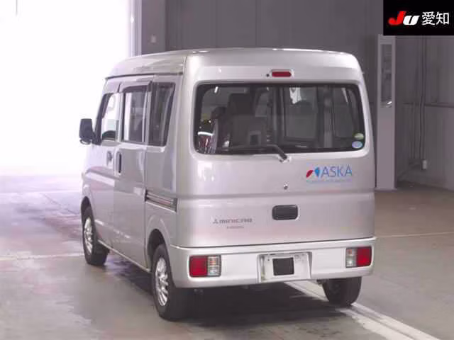 MITSUBISHI MINICAB