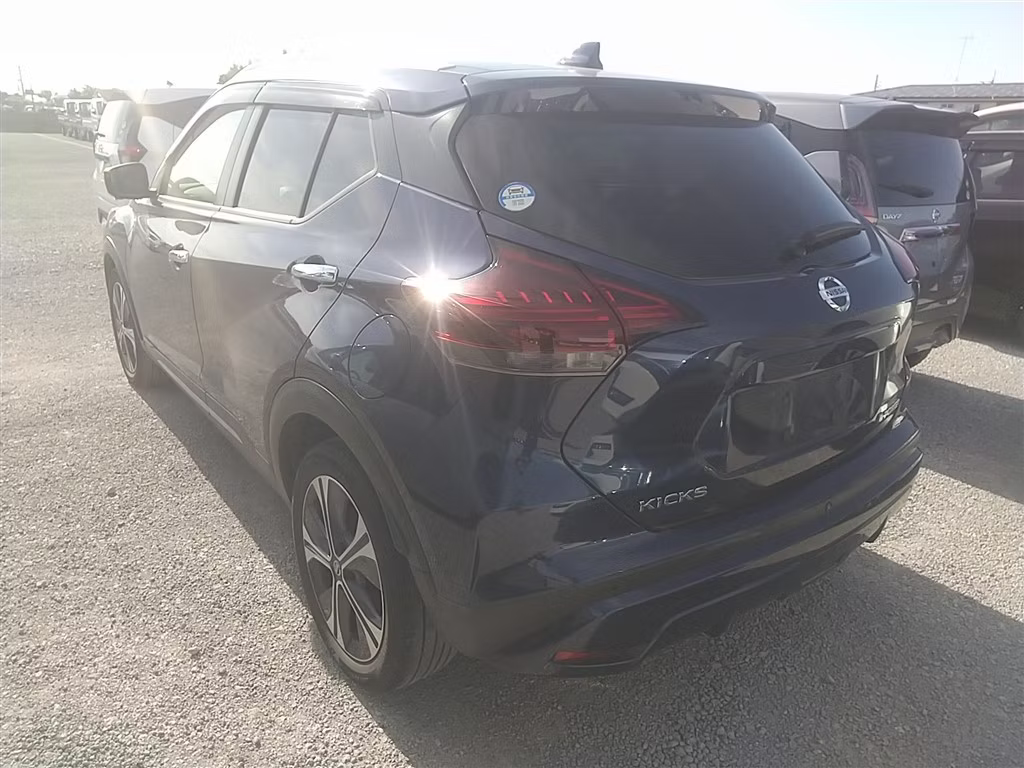 NISSAN KICKS