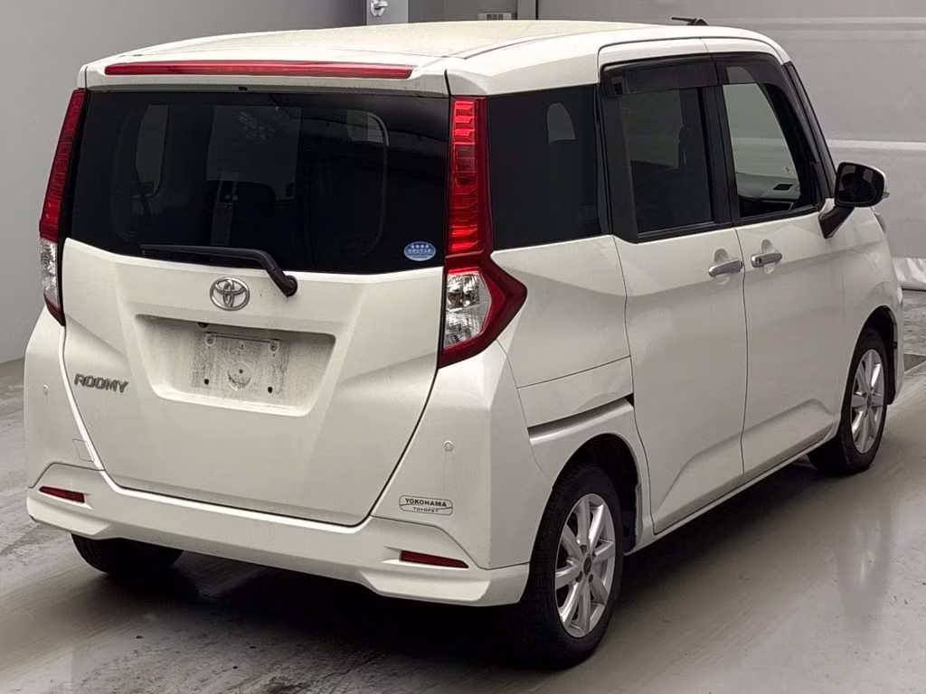 TOYOTA ROOMY