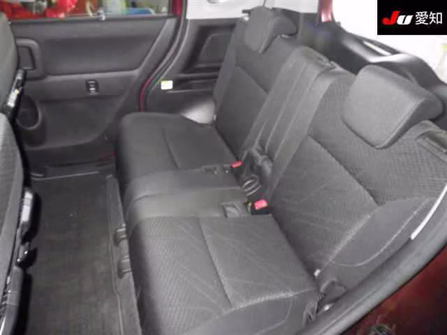 MITSUBISHI DELICA D:2