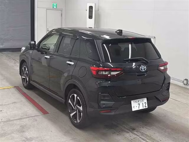 DAIHATSU ROCKY