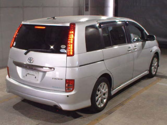 TOYOTA ISIS
