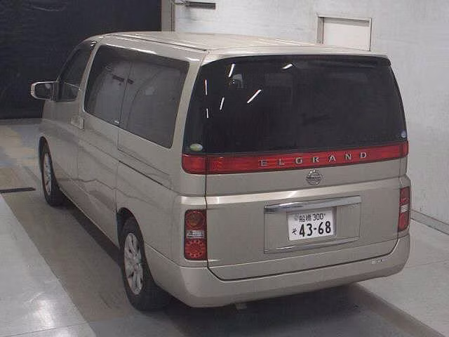 NISSAN ELGRAND