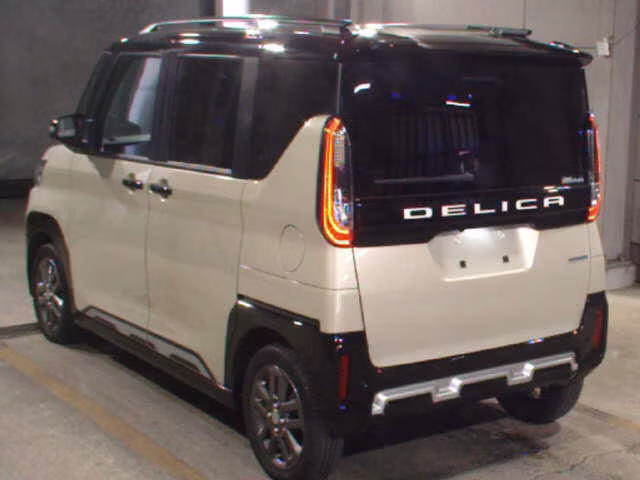 MITSUBISHI DELICA MINI