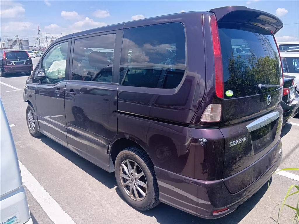 NISSAN SERENA