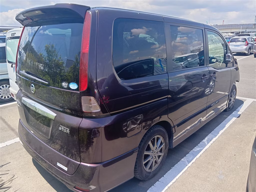 NISSAN SERENA