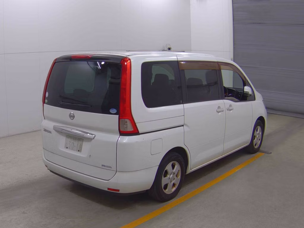 NISSAN SERENA