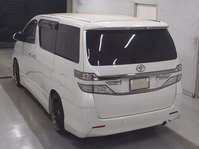 TOYOTA VELLFIRE