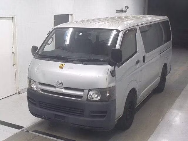 TOYOTA REGIUS ACE
