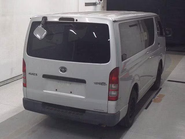 TOYOTA REGIUS ACE