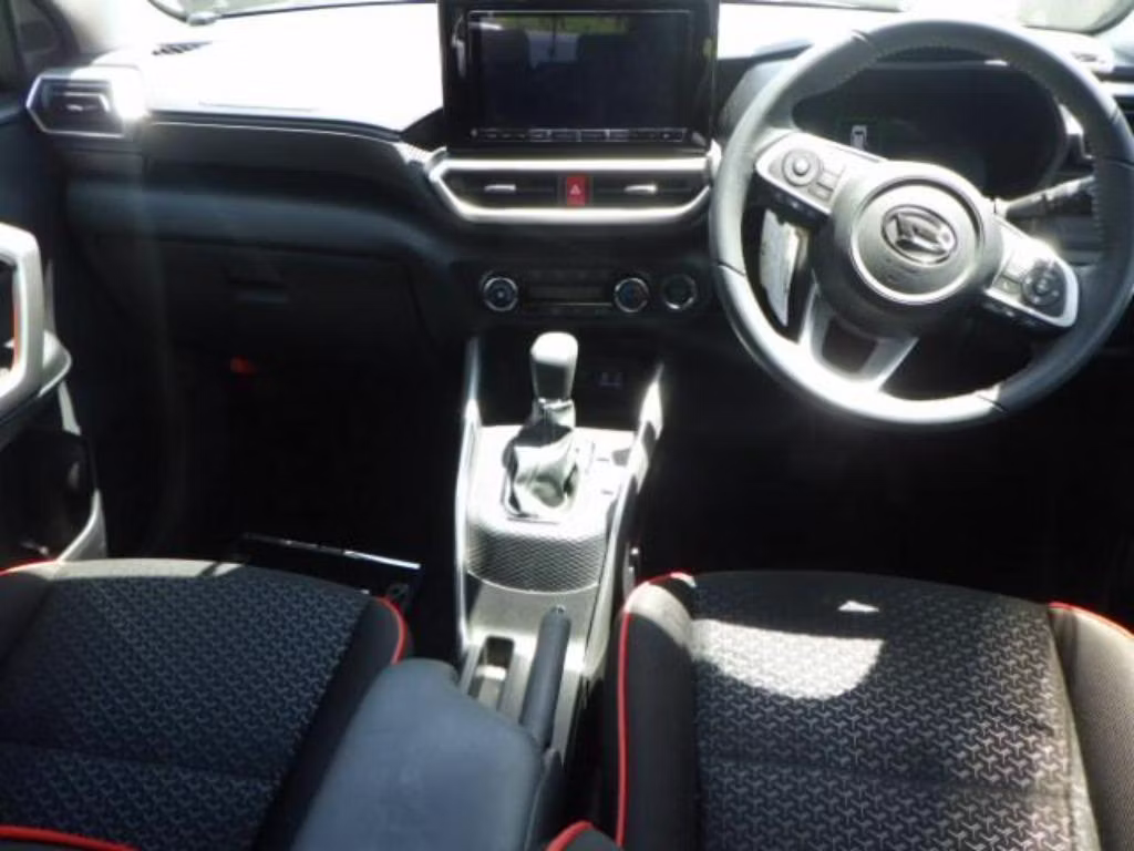 DAIHATSU ROCKY