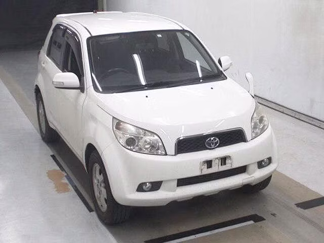 TOYOTA RUSH