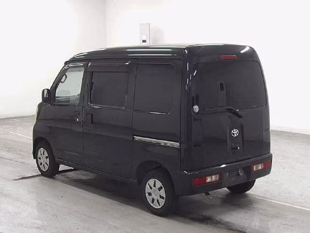 TOYOTA PIXIS VAN