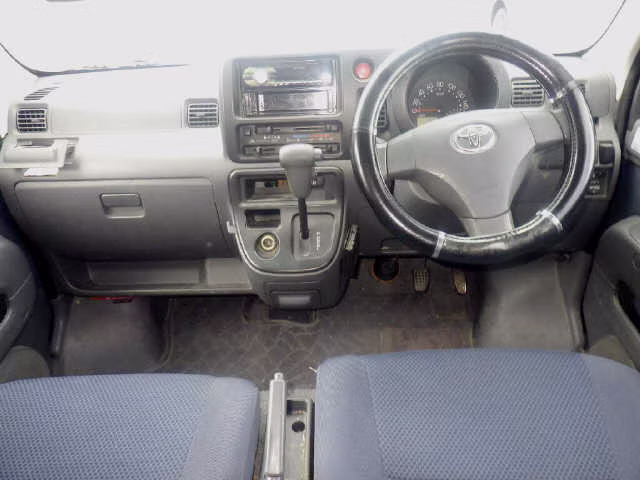 TOYOTA PIXIS VAN