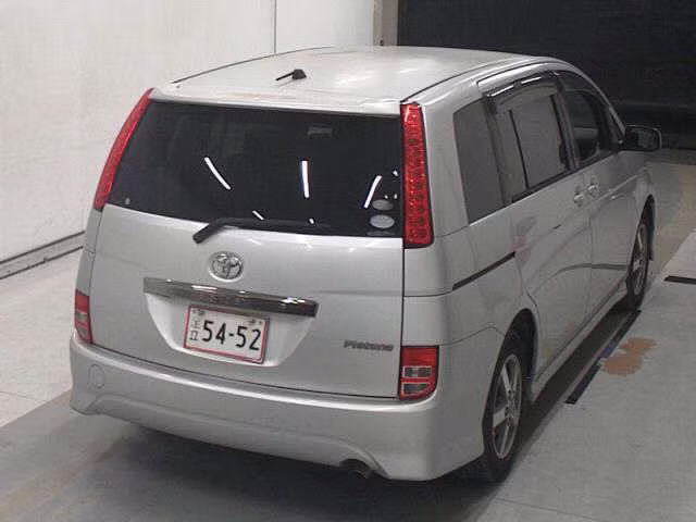 TOYOTA ISIS