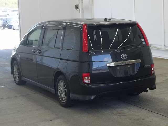 TOYOTA ISIS