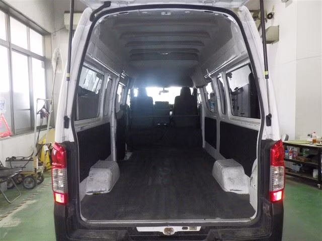 NISSAN NV350 CARAVAN