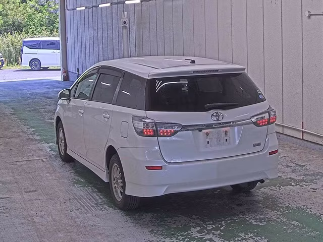 TOYOTA WISH