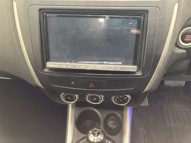MITSUBISHI RVR